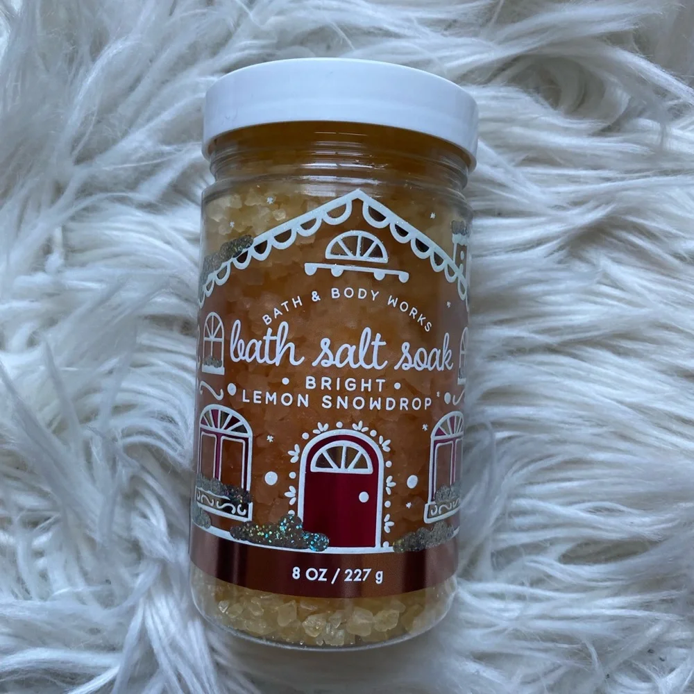 Bath & Body Works bath salts